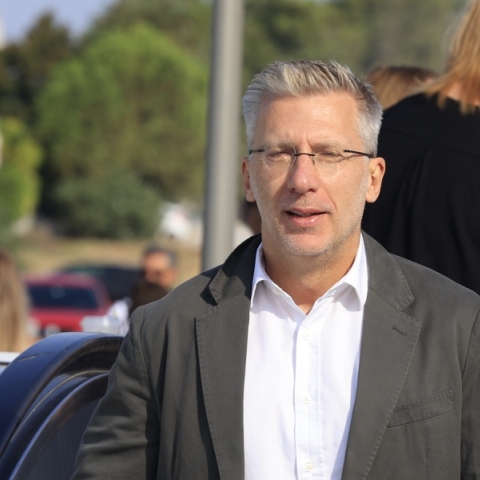 Άκης Σκέρτσος: Γιατί ο νέος «πατριωτικός φόρος» του Τσίπρα είναι άλλη μια νέα αυταπάτη;	