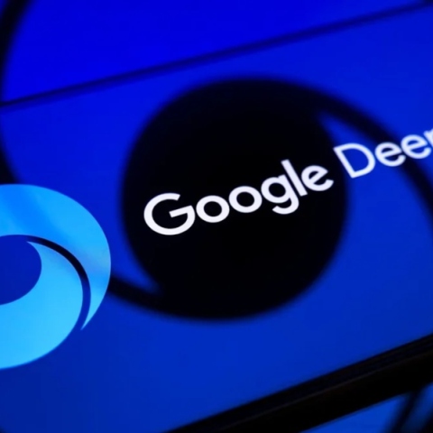 Πρώην εργαζόμενος της Google προειδοποιεί ότι η Τεχνητή Νοημοσύνη «μπορεί να μας σκοτώσει όλους»