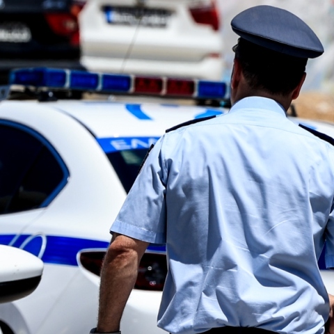 Κηφισιά: Συνελήφθη 20χρονος που παρίστανε τον αστυνομικό σε συρμό του ηλεκτρικού	 