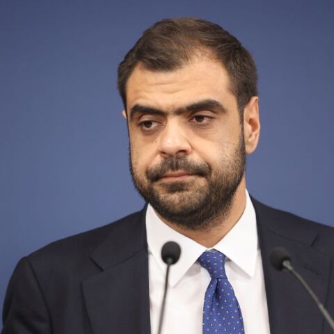 «Δεν ζούμε σε παράδεισο»: Η παραδοχή Μαρινάκη και η επίθεση της ΕΛ.Α.Σ