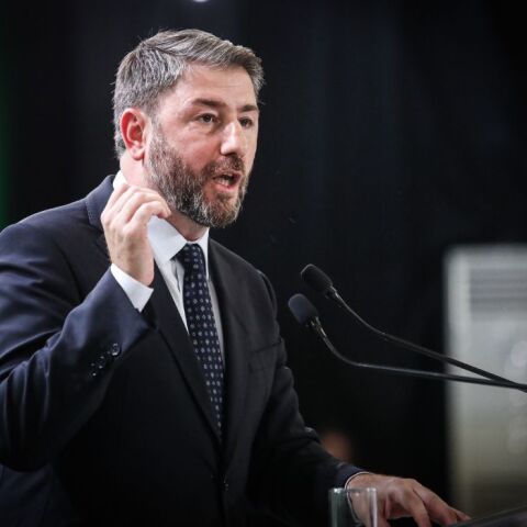 Ανδρουλάκης για Τσίπρα: «Απολύτως ψευδές ότι έβγαλε τη χώρα από τα μνημόνια»