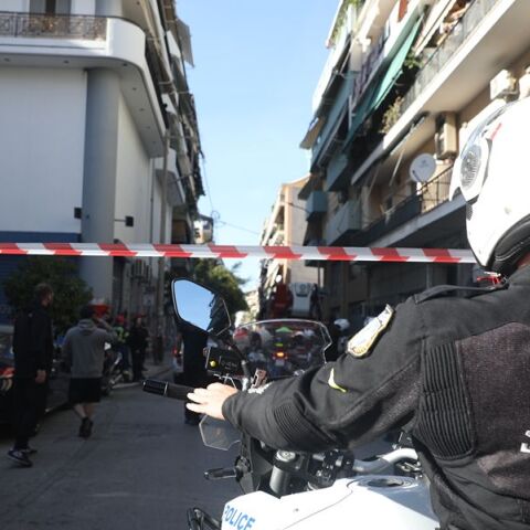 Ισχυρή έκρηξη στον Κολωνό με τέσσερις τραυματίες - Η νεότερη ενημέρωση 