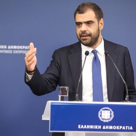 Μαρινάκης σε Τσίπρα: «Ας του φρεσκάρουμε λίγο τη μνήμη»