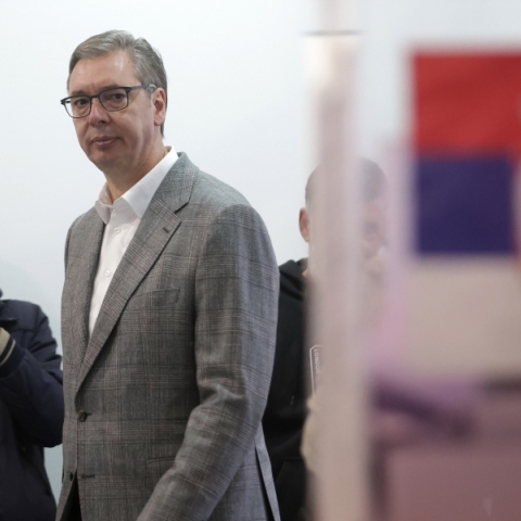Σερβία-εκλογές: Στο 56,4% η συμμετοχή - Καταγγελίες για παρατυπίες και επεισόδια στο Βελιγράδι	