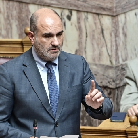 Το υπουργείο Οικονομικών απέσυρε το άρθρο 23 για τους πλειστηριασμούς 