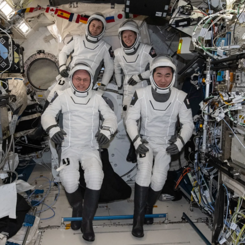 Έφτασαν στη Γη οι 4 αστροναύτες της NASA - Πρώτη εκκένωση του ISS για ιατρικούς λόγους