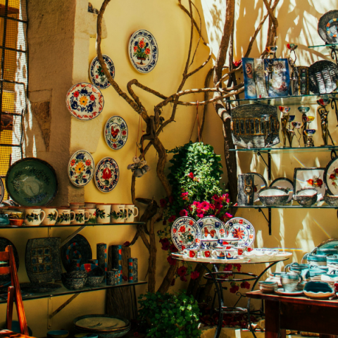 Shelf-ie Souvenir: Όταν τα σουβενίρ των διακοπών γίνονται κομμάτι του σπιτιού μας