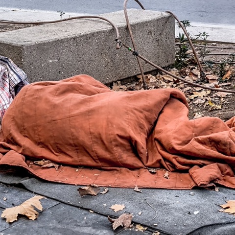 Μυστήριο με το θάνατο άστεγου σε ταχυφαγείο στο Μοναστηράκι -Τι υποστηρίζουν οι εργαζόμενοι