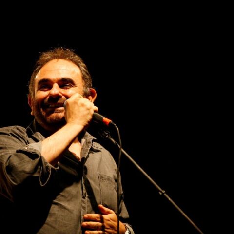 Ο Σάκης Μπουλάς