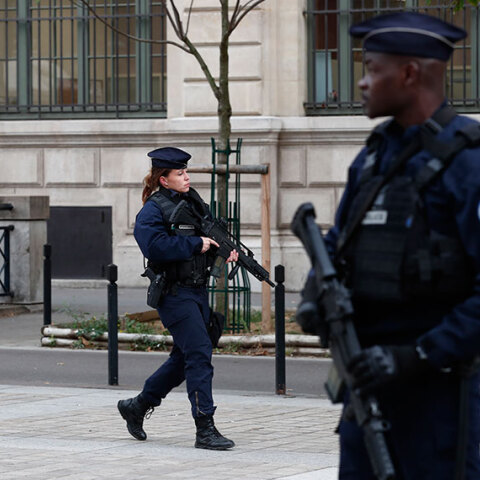 police-astynomia-paris.jpg