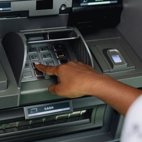 Πληρωμές από ΕΦΚΑ και ΔΥΠΑ