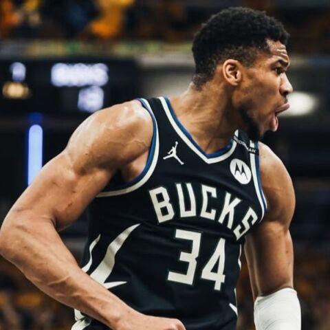  Γιάννης Αντετοκούνμπο