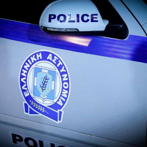 Σύλληψη 25χρονου υπηκόου Τουρκίας σε περιοχή της Αθήνας για κατοχή ναρκωτικών ουσιών - Αντιστάθηκε κατά την επιχείρηση της αστυνομίας. 
