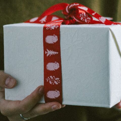 Νωρίτερα θα πληρωθεί φέτος το δώρο των Χριστουγέννων - Πώς να υπολογίσετε το ποσό