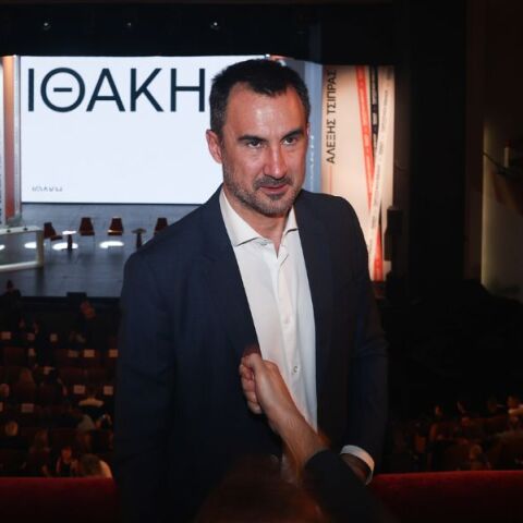 Αλέξης Χαρίτσης: Με αφορμή την εκδήλωση για την «Ιθάκη» στο «Παλλάς», εξαπολύει αιχμές κατά του Αλέξη Τσίπρα και τονίζει την ανάγκη για νέο αριστερό μέτωπο.