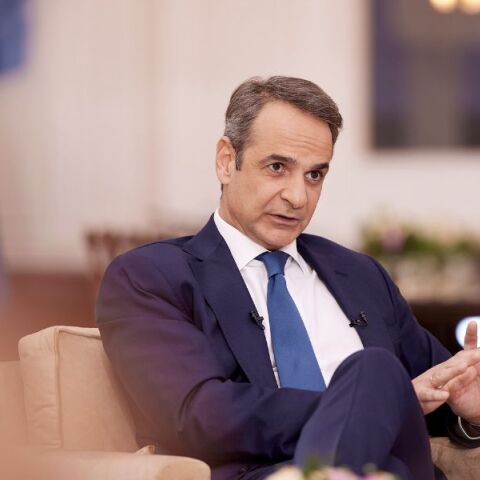 Ο πρωθυπουργός Κυριάκος Μητσοτάκης κάλεσε τους αγρότες σε διάλογο τονίζοντας ότι τα μπλόκα δυσκολεύουν την καθημερινότητα όλων - Πληρωμές 1,2 δισ. τον Δεκέμβριο