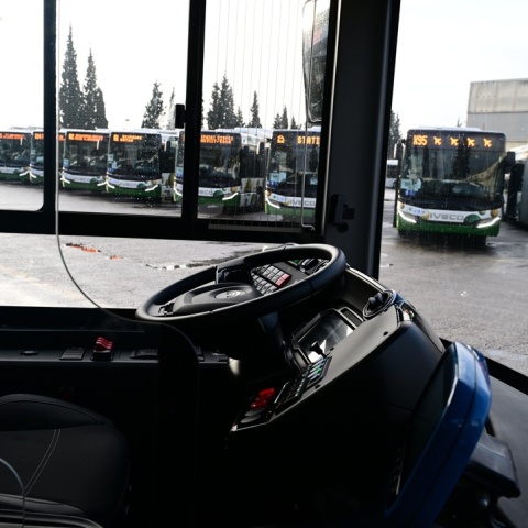 Η θέση του οδηγού σε λεωφορείο