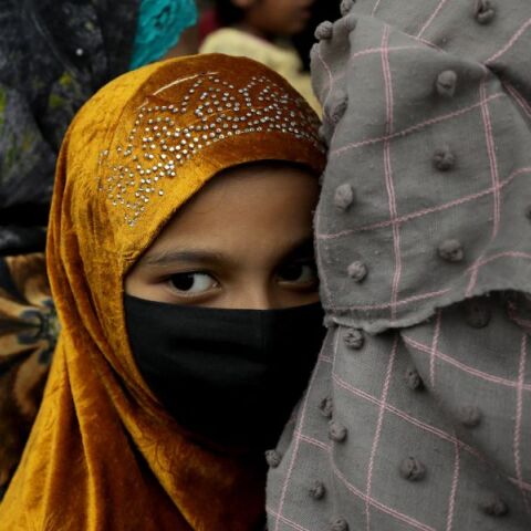 Η Αυστρία απαγορεύει τη μαντίλα για κορίτσια κάτω των 14 ετών - Οργανώσεις δικαιωμάτων και η μουσουλμανική κοινότητα καταγγέλλουν στοχοποίηση