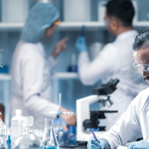 Jama: Αυτές είναι οι κορυφαίες ιατρικές έρευνες του 2025