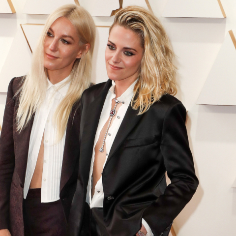 Η Κρίστεν Στιούαρτ μιλά για τον γάμο της με τη Ντίλαν Μέγιερ και αποκαλύπτει το βασικό χαρακτηριστικό που θεωρεί πιο ελκυστικό σε έναν σύντροφο.