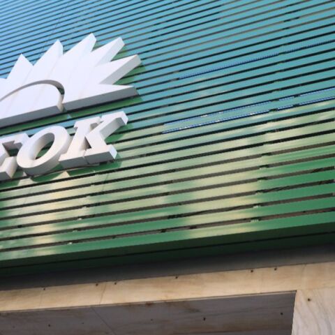 ΠΑΣΟΚ για δάνεια σε ελβετικό φράγκο: Η τροπολογία απαλλάσσει τις τράπεζες από τις ευθύνες