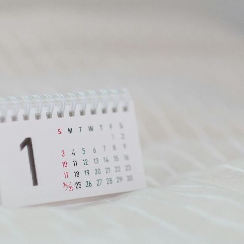 Όλες οι αργίες και τα τριήμερα του 2026 - Ποιες αργίες «χάνονται» επειδή πέφτουν Σάββατο