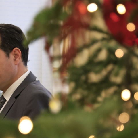 Ο Μάνος Βουλαρίνος σχολιάζει την ανάρτηση - απάντηση του Θάνου Πλεύρη στον πρώην πρόεδρο της ΑΔΑΕ, Χρήστο Ράμμο 