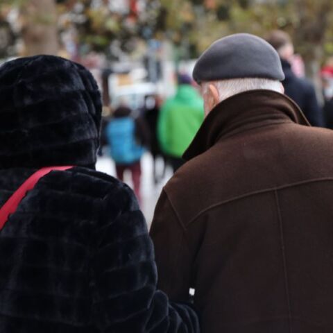 Αλλάζει το σκηνικό του καιρού την Πέμπτη: Χαμηλές θερμοκρασίες και πολύ ισχυροί άνεμοι - Πού θα χιονίσει