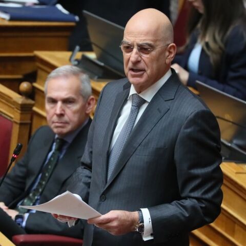 Ο Νίκος Δένδιας στη Βουλή