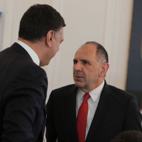 O Βασίλης Κικίλιας και ο Γιώργος Γεραπετρίτης σε πρόσφατο υπουργικό συμβούλιο