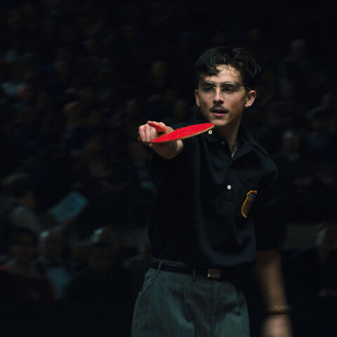 Ο Τιμοτέ Σαλαμέ στην ταινία «Marty Supreme» σε σκηνοθεσία Τζος Σάφντι