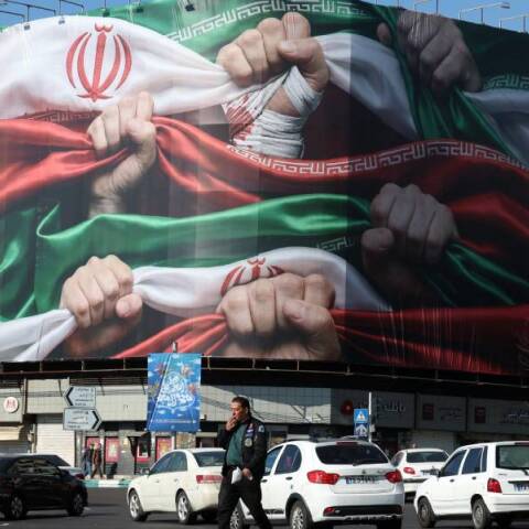 Η αρχαϊκή εξουσία που σκοτώνει τους πολίτες