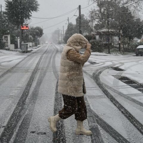 Καιρός: Χειμωνιάτικο 10ήμερο με βροχές και χιόνια στα ορεινά, μετά τις Αλκυονίδες 