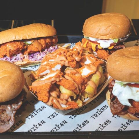 Τσίκεν The Van