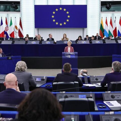 Έκτακτο Ευρωπαϊκό Συμβούλιο για τις σχέσεις ΕΕ–ΗΠΑ - Οι Ευρωπαίοι ηγέτες συνεδριάζουν με επίκεντρο τη Γροιλανδία, τις εμπορικές απειλές και την ασφάλεια