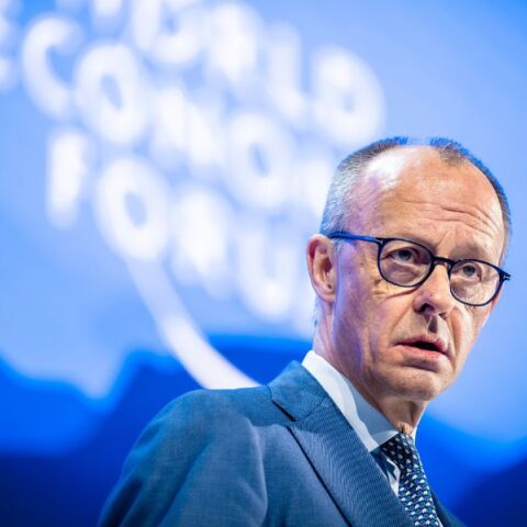 Νταβός - Παγκόσμιο Οικονομικό Φόρουμ: Ο Φρίντριχ Μερτς προειδοποιεί για τη νέα διεθνή τάξη - Ζήτησε «μαζικές επενδύσεις» στις αμυντικές ικανότητες των Ευρωπαίων