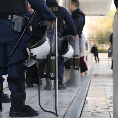 Ξεκινά σήμερα στο Εφετείο η δίκη για τον βιασμό της 12χρονης από τον Κολωνό - Στο επίκεντρο ξανά ο βασικός κατηγορούμενος και η μητέρα του παιδιού