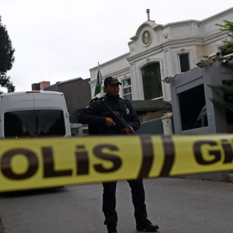 Σοκ στην Κωνσταντινούπολη: Βρήκαν ακέφαλο πτώμα γυναίκας σε κάδο σκουπιδιών - Ακρωτηριασμένη και στα πόδια