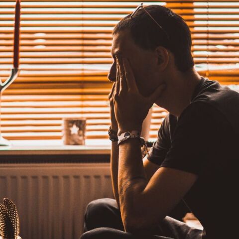 Ξεχάσαμε τι σημαίνει ξεκούραση ή απλά δεν ξέρουμε πώς να ξεκουραστούμε;