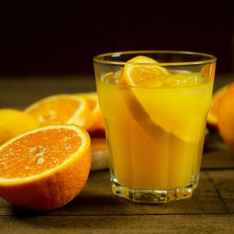 Η συνήθεια να πίνει κανείς ένα ποτήρι χυμό πορτοκαλιού μπορεί να έχει σημαντική επίδραση στην υγεία