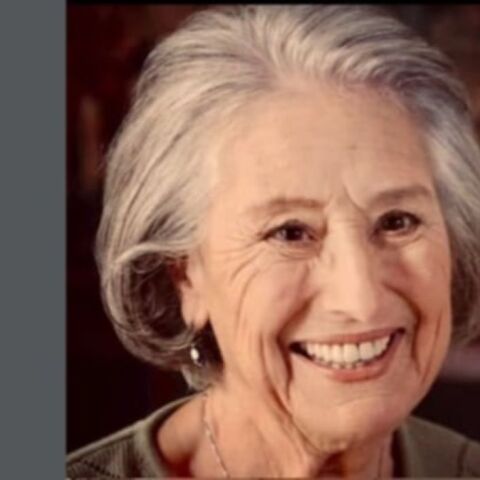 Η Ειρήνη Κουμαριανού