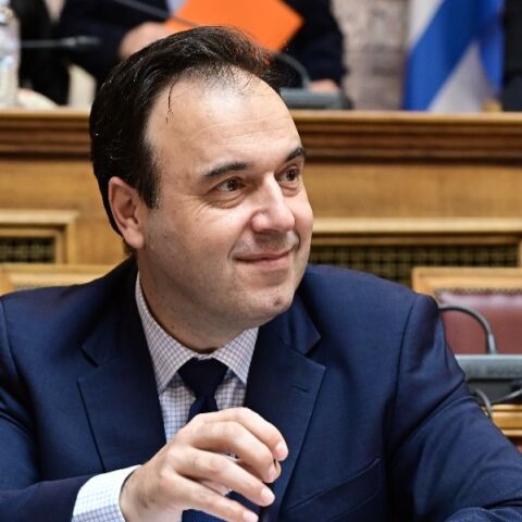 Βιολάντα: Το ιστορικό πίσω από την υπογραφή Παπαστεργίου σε άδειες του εργοστασίου 