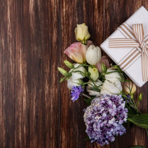 Δώρα και λουλούδια
