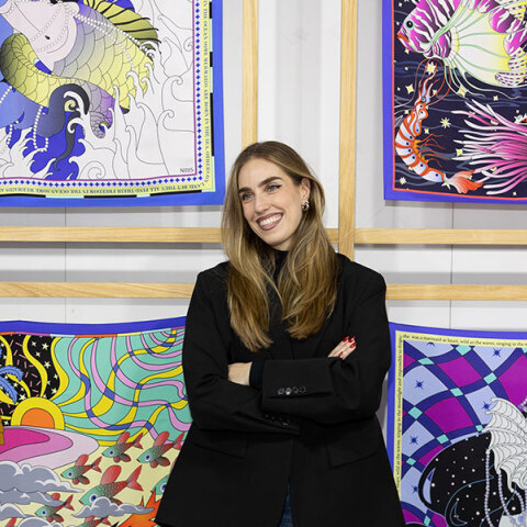 NIRIS Luxury Wear: Τα μεταξωτά μαντίλια της Χριστιάνας Μητρόπουλου