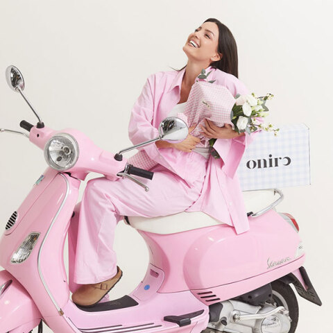 Oniro: το brand της Eleni in Athens που επαναπροσδιορίζει τη νοσταλγία στην ενήλικη καθημερινότητα