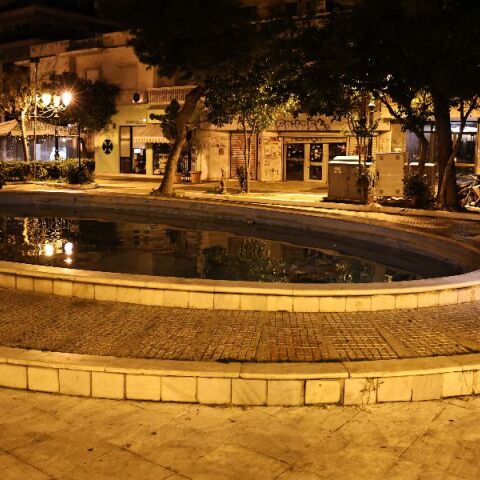 Σε κρίσιμη κατάσταση η 5χρονη που έπεσε σε σιντριβάνι στην Καλλιθέα: Την επανέφεραν οι γιατροί στο νοσοκομείο