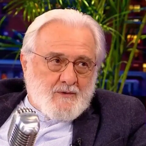 Για τις οικονομικές δυσκολίες που βίωσε και το πώς λόγω χρεών έφτασε ένα βήμα πριν τη φυλακή αλλά και την τεράστια επιτυχία που σημειώνει η πρόσφατη ταινία “Καποδίστριας” μίλησε ο Γιάννης Σμαραγδής.