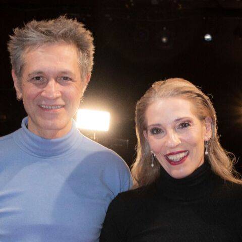 Αιμίλιος Χειλάκης: Γιατί εισέβαλε η αστυνομία σε παράστασή του