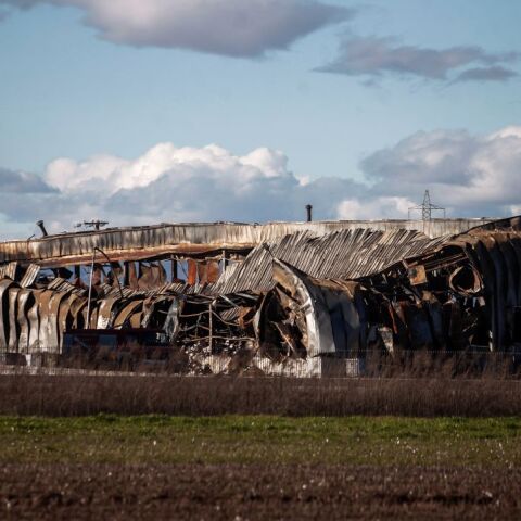 Το εργοστάσιο Βιολάντα, δεκαπέντε μέρες μετά τη φονική έκρηξη