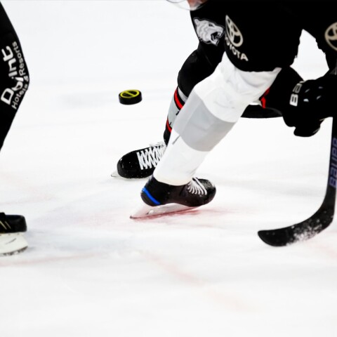 Μακελειό με τρεις νεκρούς σε σχολικό αγώνα χόκεϊ στο Ρόουντ Άιλαντ των ΗΠΑ